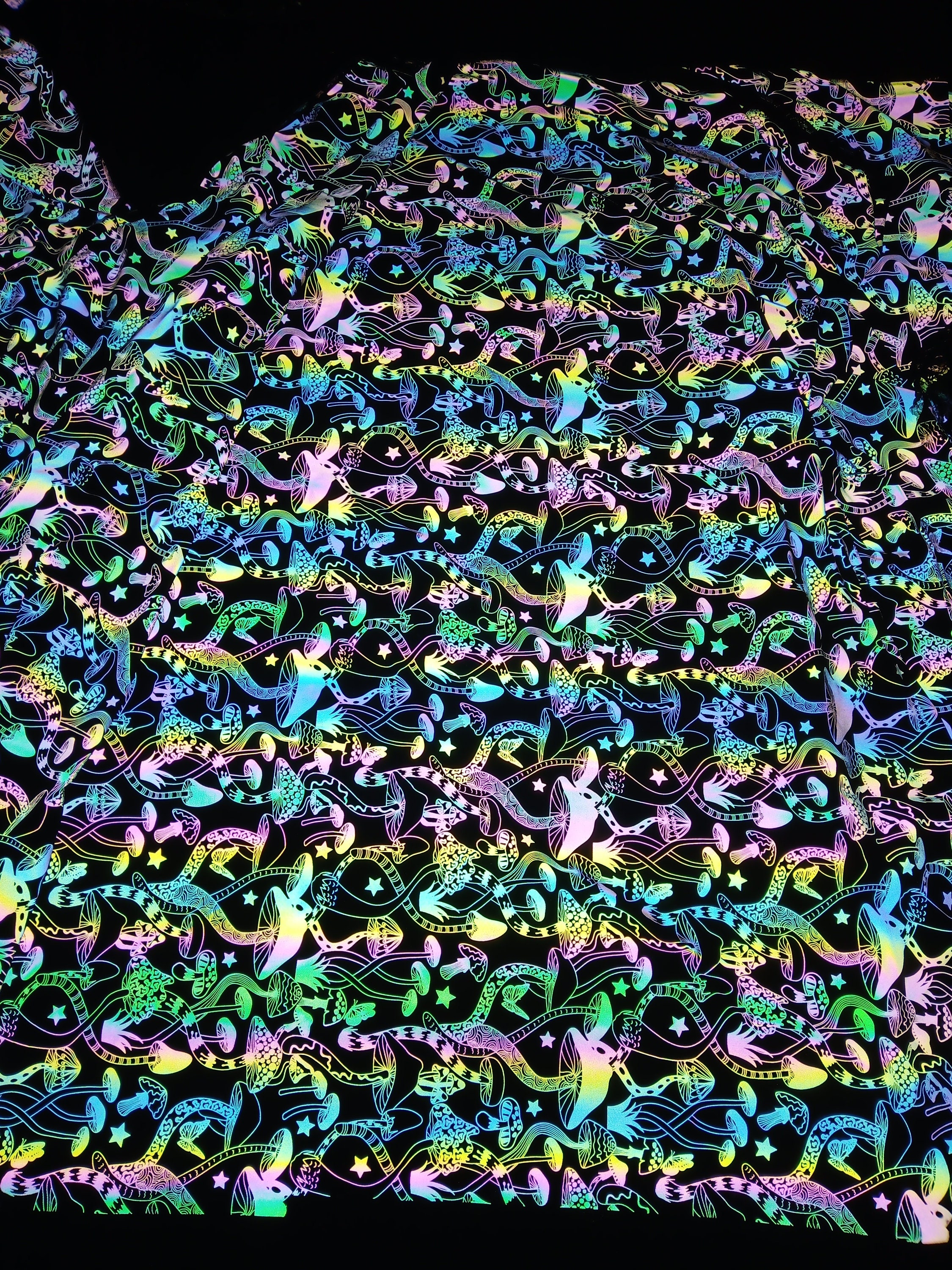 1 Yard 4-way Stretch Midnight Reflective Fabric,iridescent Rainbow  Reflective Fabric,spandex Knit Fabric,designer Fabric,halloween Costume, 