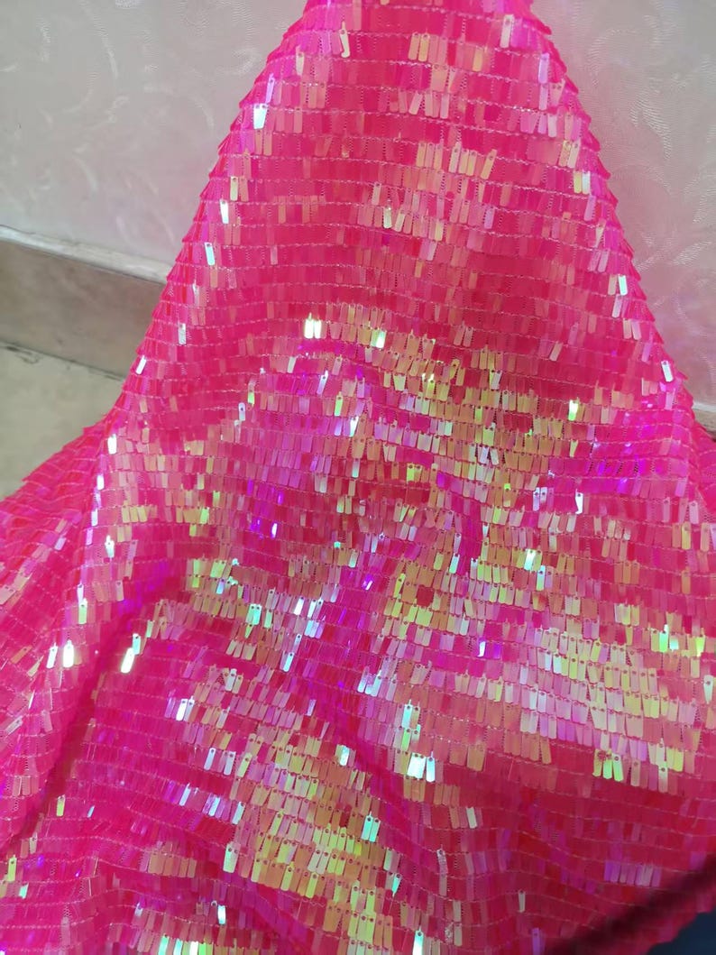 1 jard tkaniny z cekinami w kształcie jednorożca, holograficzna tkanina w kształcie prostokąta, tęczowa tkanina z cekinami na kimono, sukienkę imprezową, strój na festiwal muzyczny 27#Iridesce Hot Pink