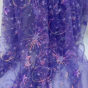 Tela de lentejuelas iridiscentes de estrellas y lunas moradas, tela de tul con bordado de estrellas, tela de lentejuelas de estrellas, vestido de novia, fiesta de graduación, Gatsby