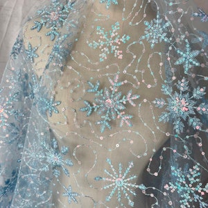 Blauer Schneeflocken-Sequin-Spitzen-Stoff, Stickerei im weichen Tüll für Cocktailkleid,Kleider, Maskerade, Abschlussball-Brautjungfer-Kleid, Elsa-Kleid, Schleier-Kap