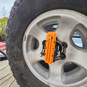 Mini MaxTrax Recovery board bottle opener