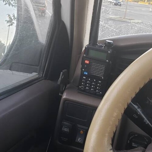 Handheld Baofeng UV-5R, BF-F8HP and extended battery  ham dash mount