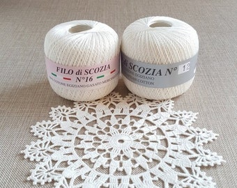 Off White Titan Wool Filo di Scozia size 16 or 12. Mercerized cotton crochet thread for lacework. 50 gr / ball, color no 151.