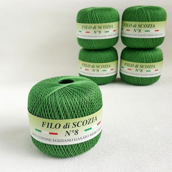 Emerald green Titan Wool Filo di Scozia, crochet thread size 8, color 462, 50 gr cotton ball. Mercerized Egyptian cotton yarn supply.