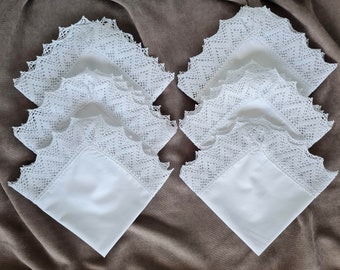 Serviettes en dentelle avec large bordure. Serviettes de cocktail 12x12 pouces, cadeau d'hôtesse, cadeau de fête des mères, cadeaux de mariage pour fête prénuptiale.