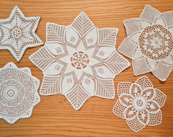 Assorted star doilies, mismatched set of 5 crochet doilies white cream French country decor, dreamcatcher doilies vintage boho neutral decor