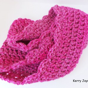 ONE HOUR CROCHET Cowl Pattern, Chunky Infinity Scarf Pattern, Scalloped ...