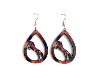 cer33 Horse Teardrop Earring