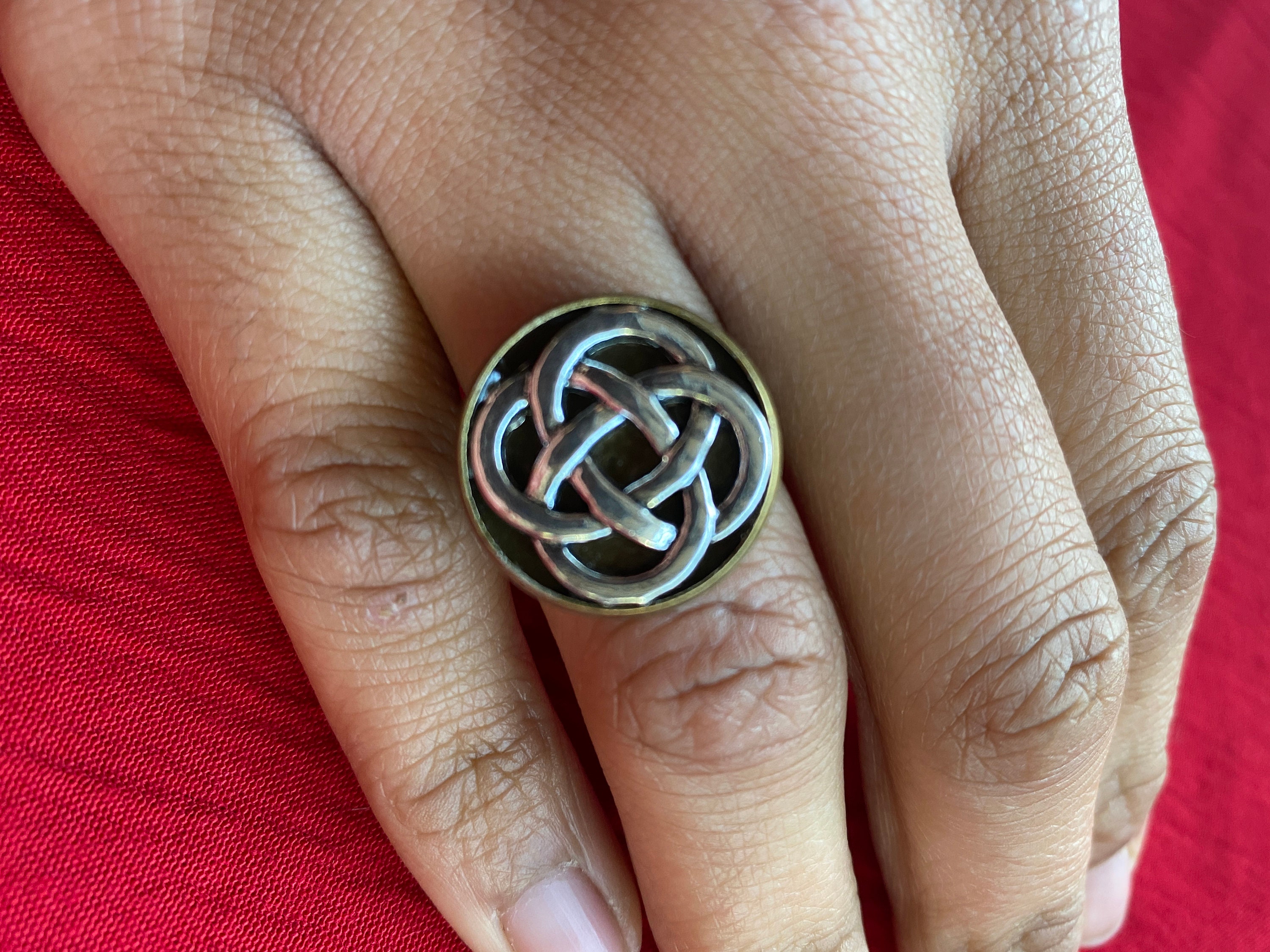 Dara 2024 knot ring