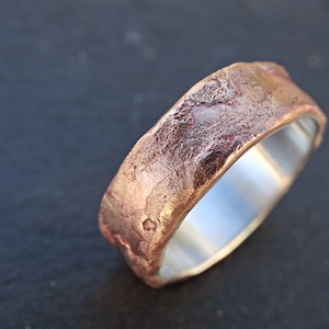 bronze ring silver band, mens wedding ring bronze, molten structured ring bronze engagement ring, cool mens ring bronze, wood grain ring