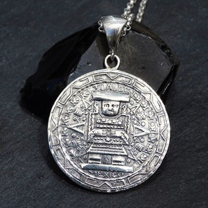 Vintage Sterling Silver Mayan Calendar Pendant Necklace: Ancient Aztec Charm