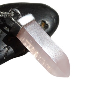 small rose quartz wand pendant, pink crystal point necklace, rose quartz crystal necklace, dainty charm pendant, bracelet charm silver