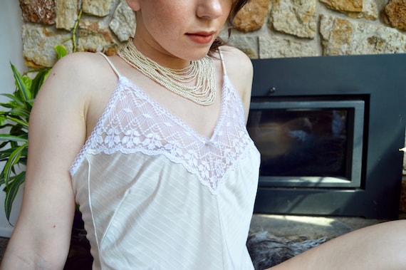 Sexy Vintage 70's 80's 90's Eggshell Cream Ivory … - image 1