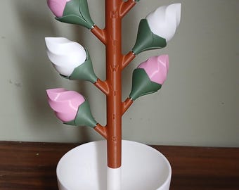 Lg Budsy Flower Pill Organizer | 3D Printed Weekly Medication Box | Magnetic Bloom Flowers