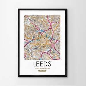 Utilice cualquier código postal del Reino Unido Mapa personalizado del Reino Unido Impresión personalizada Mapas del sistema operativo Regalo de inauguración de la casa Arte enmarcado Mapa detallado de pared de Leeds