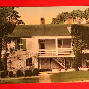 HC18, Vintage Handfarbene Postkarte, Ash Lawn, Home Of James Monroe, Charlottesville, Virginia, Schöne 1930er Postkarte Sammlerstück