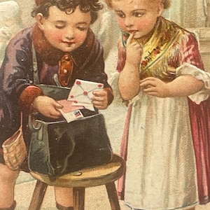 NY14G, carte postale ancienne, légèrement gaufrée, nouvel an, bonne année, deux enfants lisant une carte de voeux de nouvel an, United Art Pub Ci, Allemagne