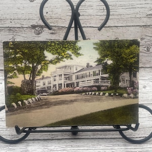 HC74G, Vintage, MASSACHUSETTS, Coloreado a mano, Entrada Toy Town Tavern, Winchendon, Albertype