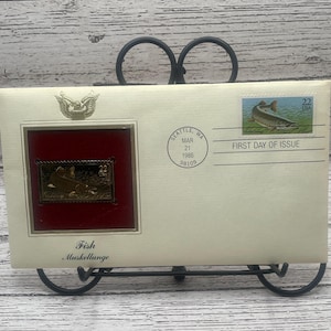 Ersttag der Ausgabe, Fisch, Muskellunge, 21.03.1986, offizielle Briefmarke, Goldstempel-Replik und Ersttagsbrief