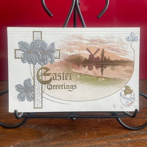EA49G, antieke paaskaart met reliëf, een vrolijke paasgroet, mooie vijver met windmolen, paaskruis, vroeg verdeelde rug