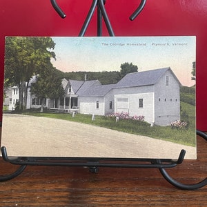 HC33G, Vintage handkolorierte Postkarte, The Coolidge Homestate, Plymouth, Vermont, Albertype,