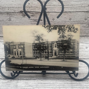 VW86G, NATICK, Massachusetts, Vista Vintage, Cartão Postal, Escola St Patricks, American Art Postcard Co
