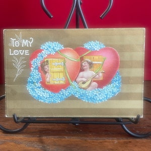 VA21G, antigo, levemente em relevo, cartão postal do dia dos namorados, para meu amor, dois pequenos cupidos, dois corações grandes, flores azuis, Alemanha