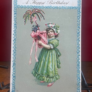BD31G, Antico, Leggermente in rilievo, Cartolina di compleanno, Un buon compleanno, Bambina carina, Pianta fiorita, Bordo di fiori blu, United Art Pub