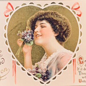 VA47, Carte postale antique de Saint-Valentin légèrement gaufrée, avec amour et dévotion, vers de la Saint-Valentin, Fille aux fleurs violettes, Allemagne, G