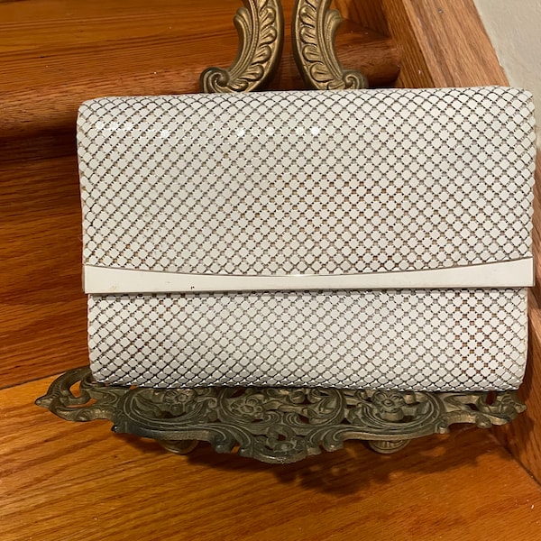 1970/80's Disco White metal Mesh evening bag with strap