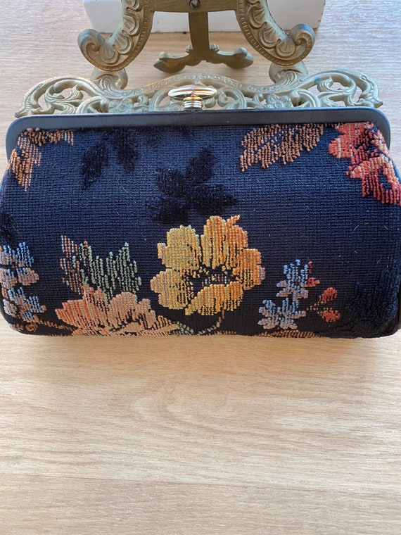 Flower embroidery clutch - image 1