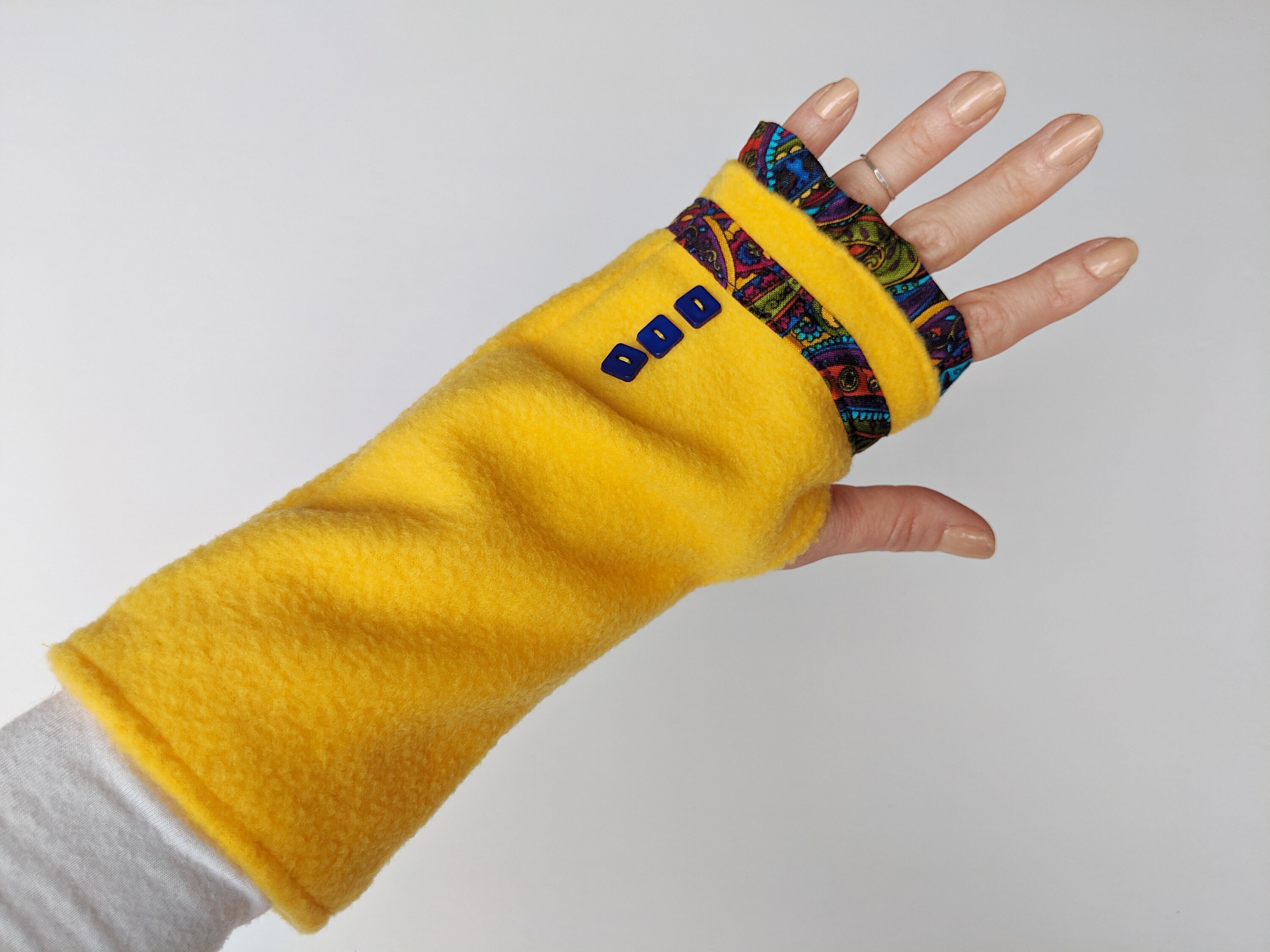 yellow fingerless gloves