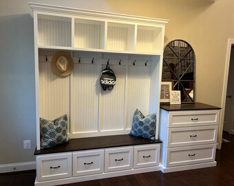 Four-section Hall tree storage bench drawers in Georgia
