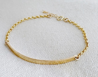 Bracelet de manchette demi-barre, bracelets de bijoux minimalistes pour femmes, cadeaux pour femmes, bracelet rempli d’or 14 carats ou bijoux bracelet en argent
