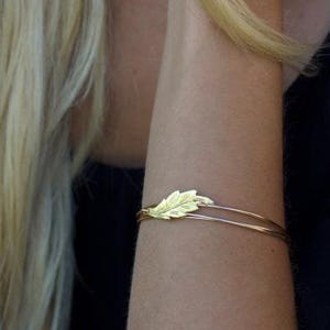 Vintage Brass Leaf Bracelet, Repurposed Gold Leaf Bangle, Botanical Jewelry, Bridesmaid Gift, Fall Wedding Jewelry, Handmade image 3