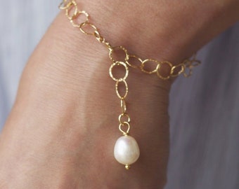 Gold Pearl Bracelet, Layering Bracelet, Single Pearl Bracelet, Gold Bracelet For Women, Wedding Bracelet, Genuine Pearl Bracelet