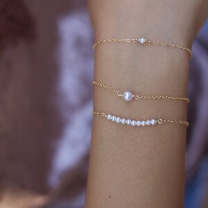 Bracelets de perles délicates pour femmes, bracelet de perles minuscules, bracelet d'amitié, bijoux de mariage, bracelet de perles d'eau douce Dainty image 5