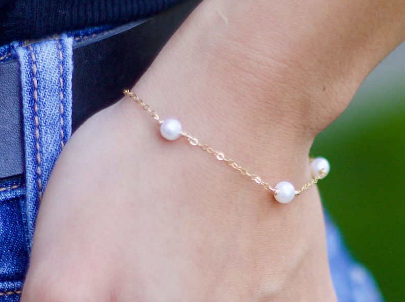 Dainty Pearl Bracelet Pearl Link Bracelet Gold Dainty Pearl Etsy