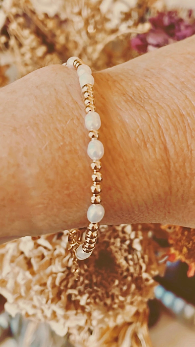 Gold or Silver PEARL Bead Bracelet, GENUINE Freshwater Pearl Bracelet, Bridesmaid Gift, Boho Chic Wedding Jewelry, ADJUSTABLE afbeelding 4