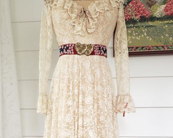 Vestido de encaje color marfil Forever Thing de los años 70