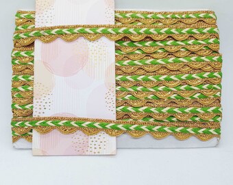 15 mm limegrönt och metalliskt guldfärgat flätat band med broderi