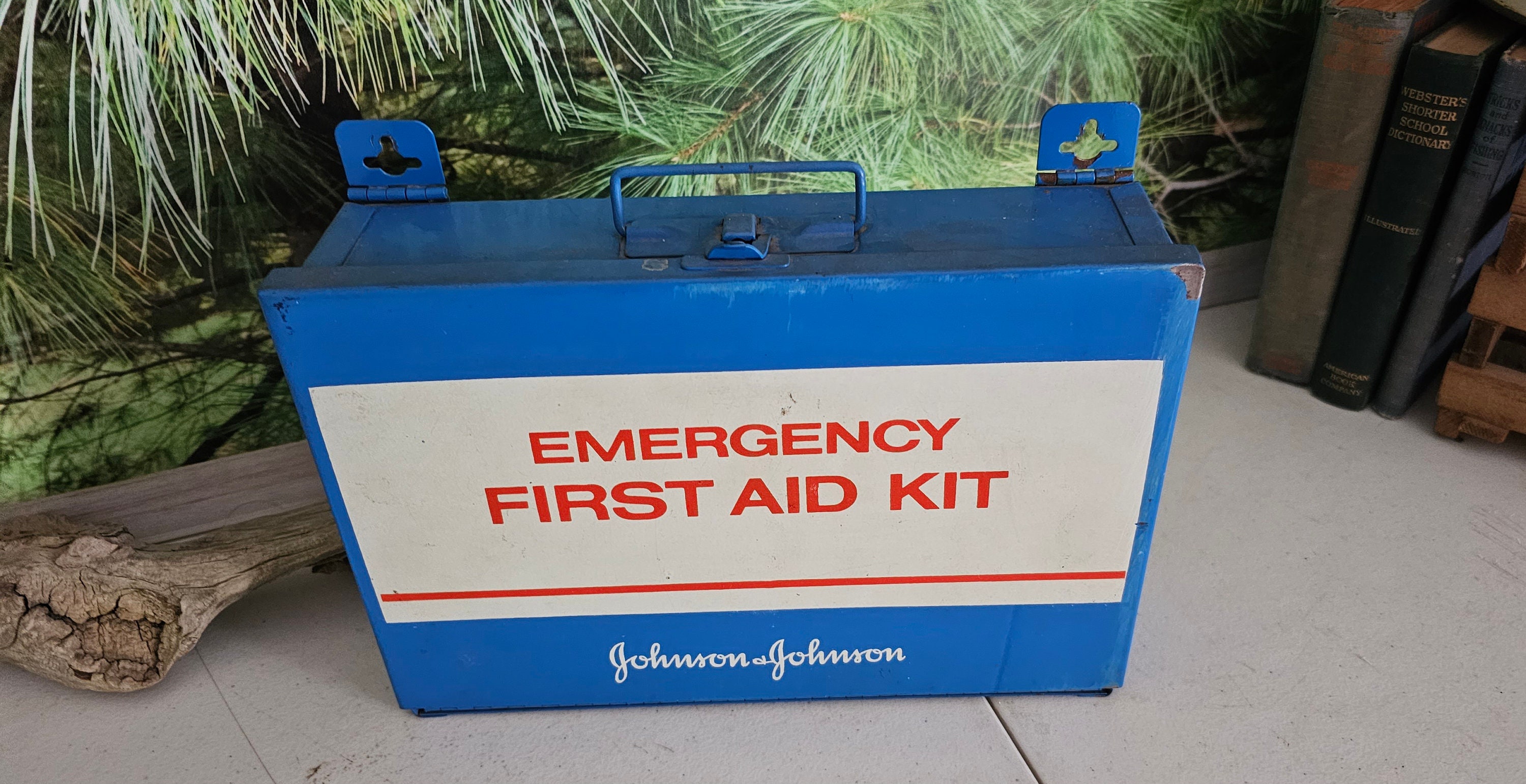 US Vintage ジョンソン&ジョンソン　ファーストエイドキット Vintage Johnson & Johnson Marine First Aid Kit First aid
