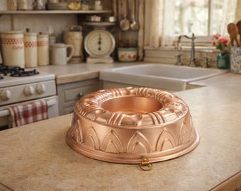 Vintage Pink Aluminum Round Jell‑O Mold – 3.5 Cup Bundt Style   #1273
