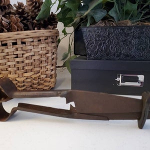 Vintage Metal Sheep Shears, Vintage Farm Tool, Farm Supply Sheep Shears,   Black Faded Paint   #1622