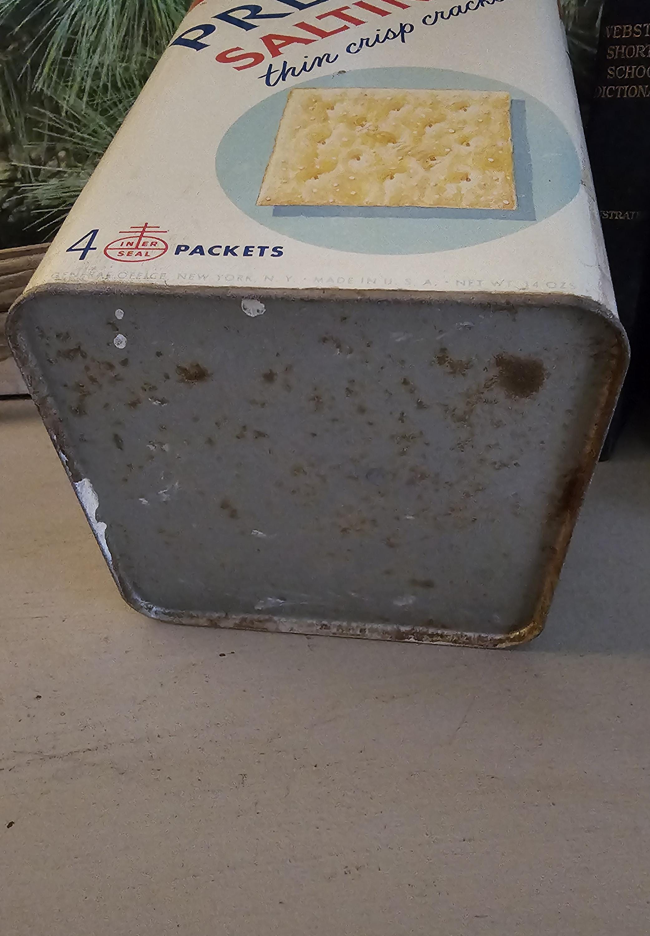 Vintage Nabisco Saltine Cracker Tin: 1950s Kitchen Decor - Etsy