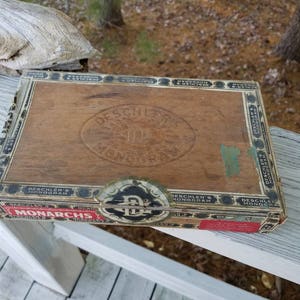 Deschler&#39;s Monarchs Monogram Cigar Box Tobacco MCM Collectible Vintage Home Decor