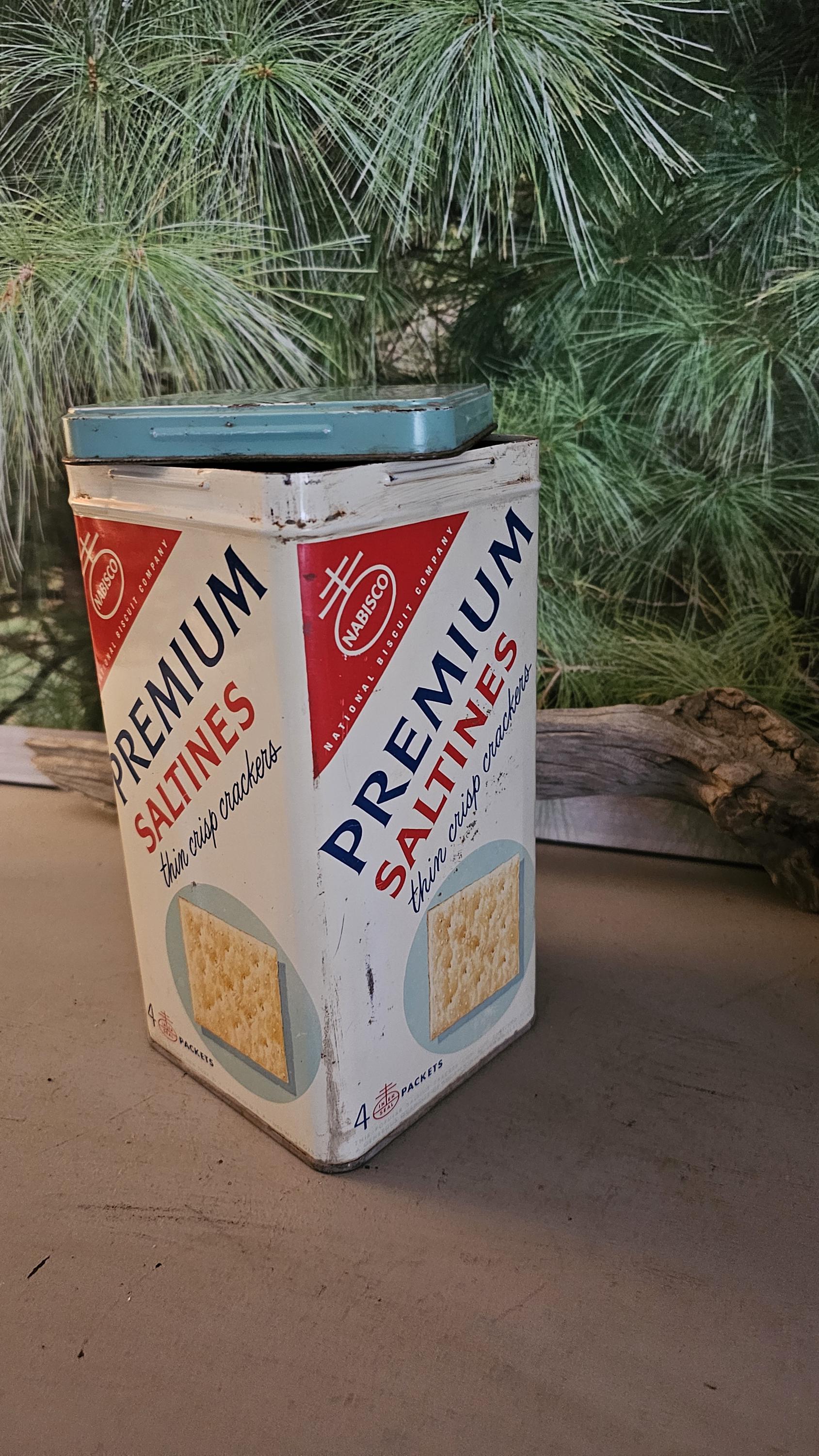 Vintage Nabisco Saltine Cracker Tin: 1950s Kitchen Decor - Etsy