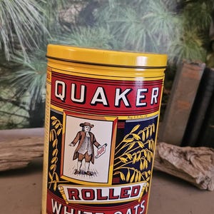 1984 Pure Quaker Oats Round Tin Quaker Vintage Kitchen Storage #4791