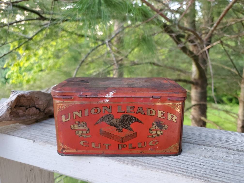 Antique Union Leader Cut Plug Tobacco Tin Handle & Hinged Flip Lid