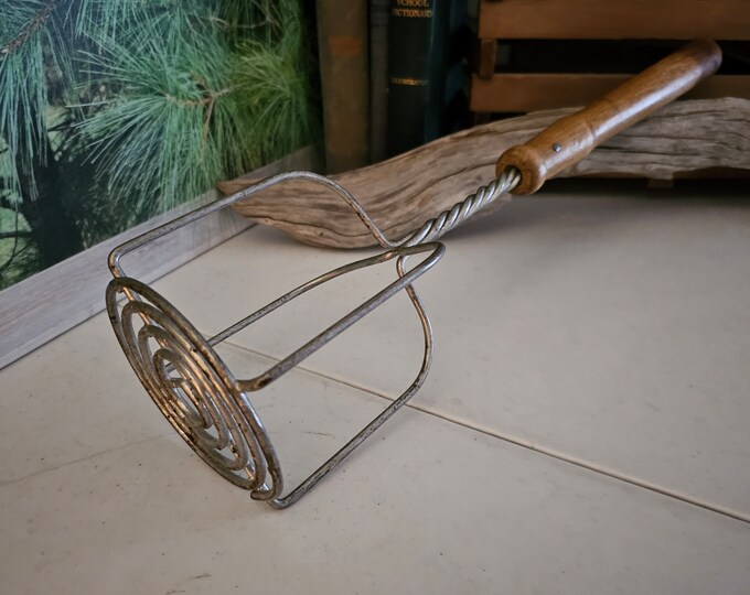 Vintage Large Wood Handle Twisted Wire Potato Masher Rustic Country